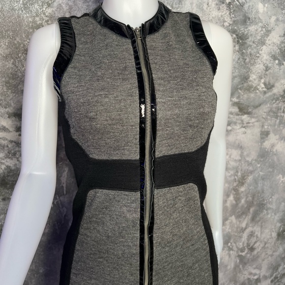 Nicholai by Nicky Hilton zip front wool dress - Picture 4 of 12